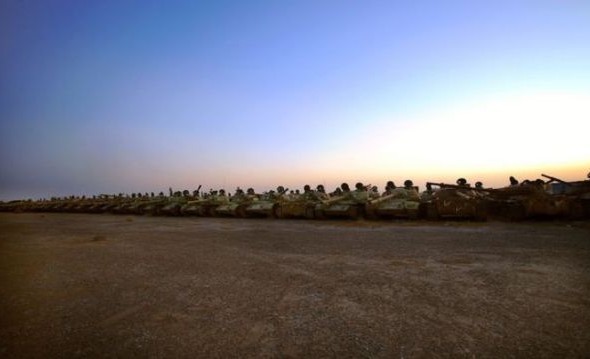 a_mass_graveyard_of_tanks_in_kuwait_640_04