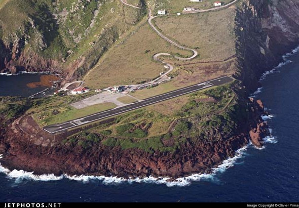 15-5-Juancho-E-Yrausquin-Airport-Saba-Netherlands-Antilles-2