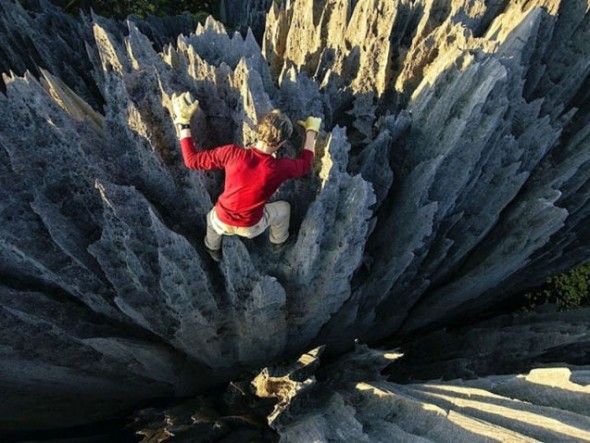 human_beings_doing_extraordinary_things_640_07 cliff