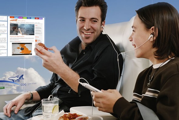 windowless-airplane-oled-touchscreen-walls-cpi-1
