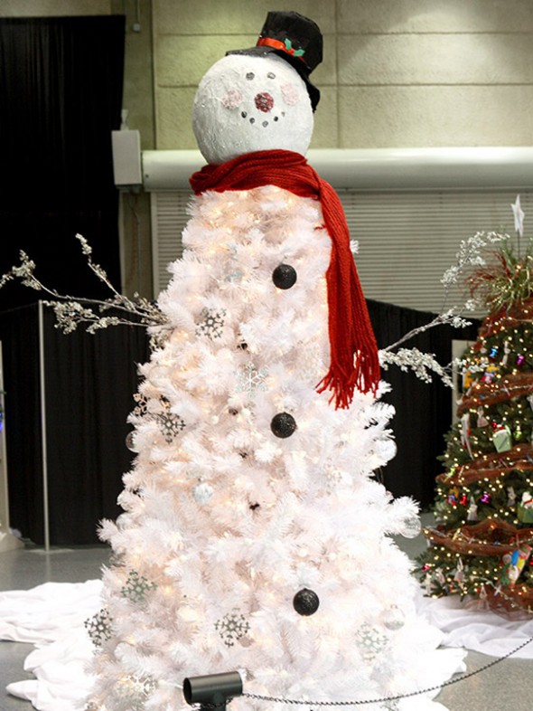#46 Snow Man Christmas Tree
