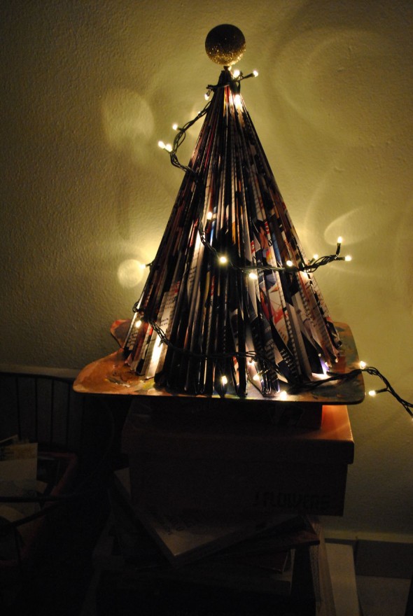 #77 Magazine Christmas Tree!!