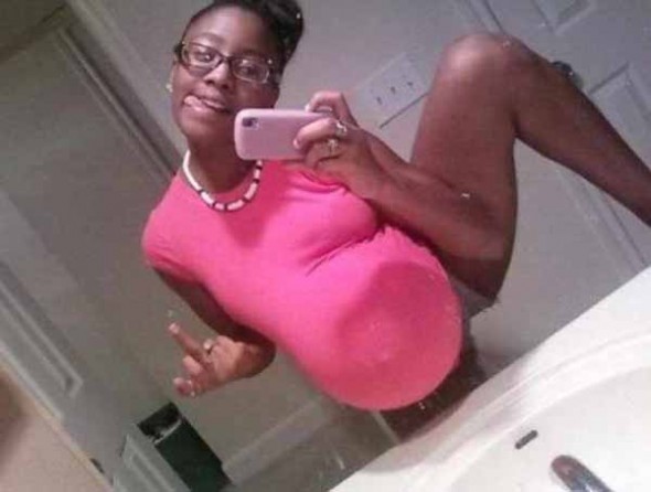 Do not get into an awkward post and take a pregnant selfie.