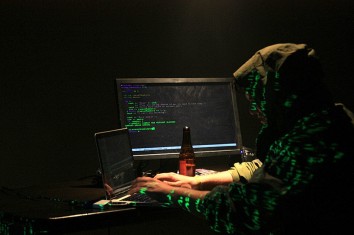 Haker-kompijuter-virus